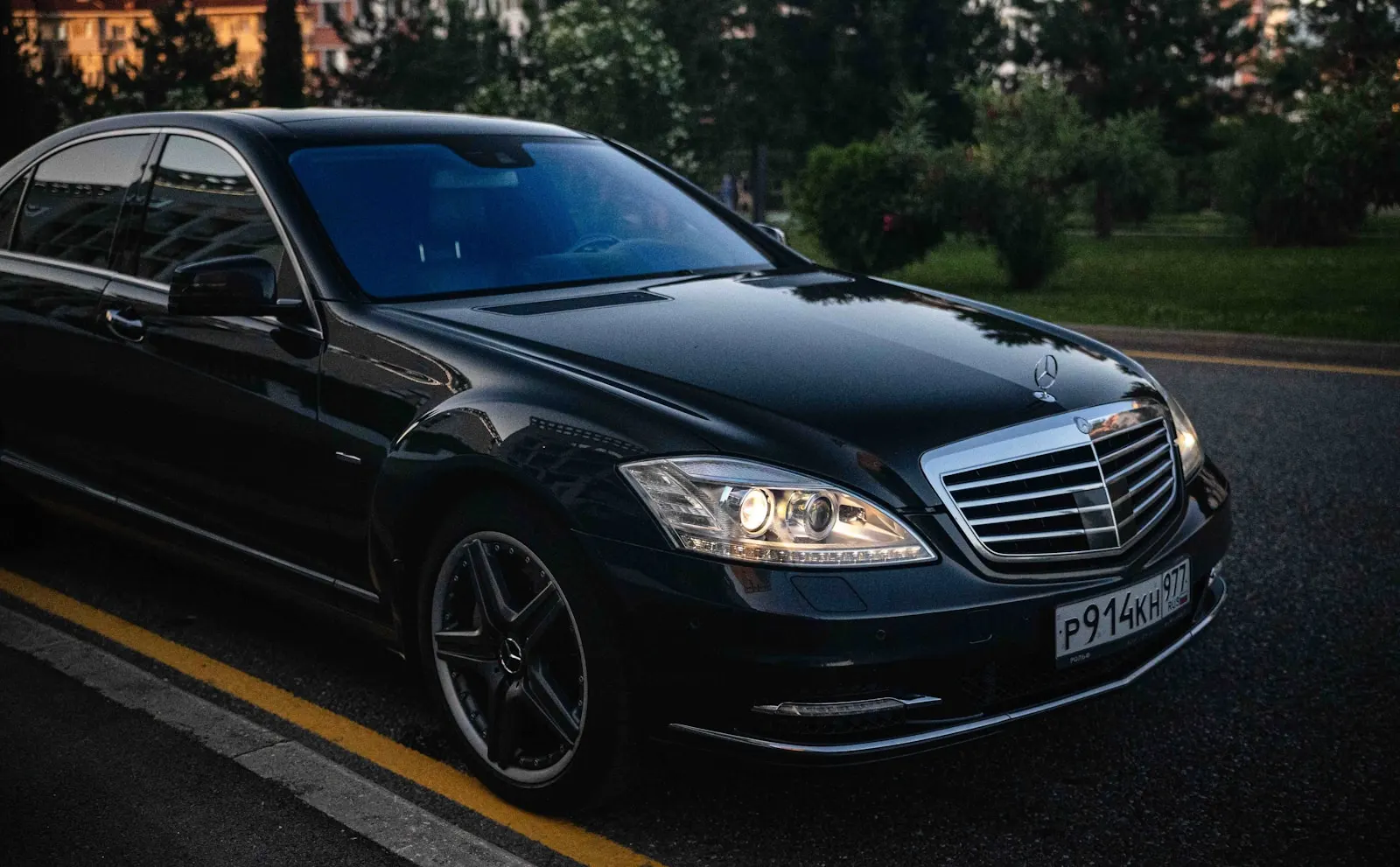Corporate Car Service — DCA Limos chauffeur service in Washington DC, Maryland and Virginia